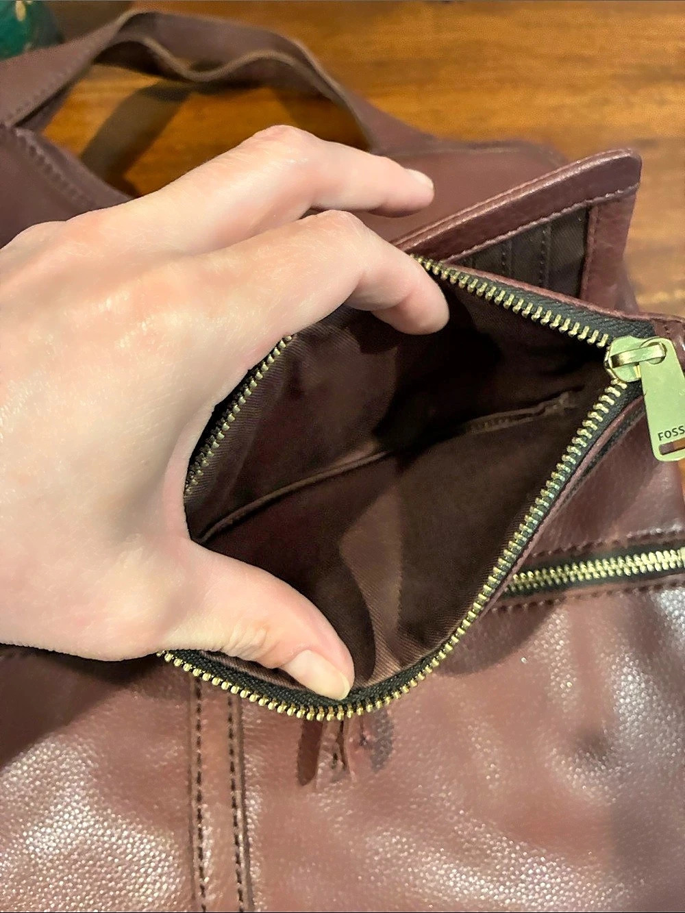 Fossil Brown Leather Shoulder Bag & Wallet - Picture 3 of 15